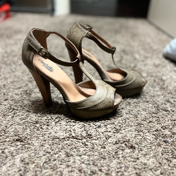 Size 7 platform pica-boo toe heels - Picture 1 of 6